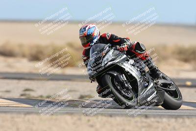 media/Nov-16-2025-Race Pace (Sun) [[8c5fa54630]]/Verified Riders/9-Turn 16 (150pm)/